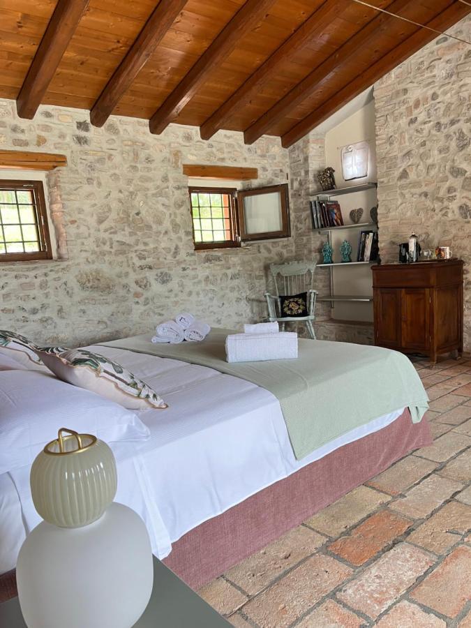 Le Mansarine Charme B&B Castellaro  Exteriör bild