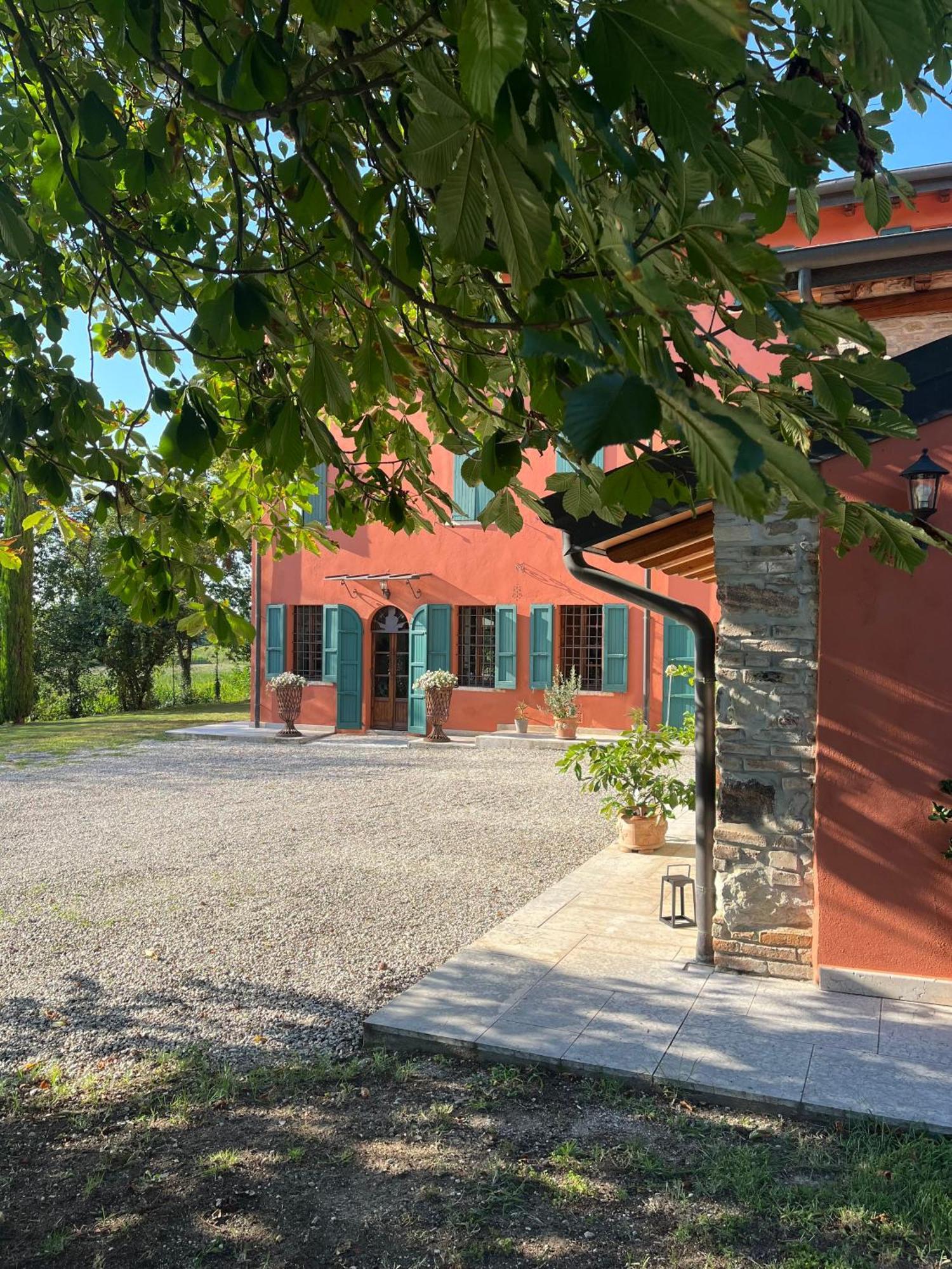 Le Mansarine Charme B&B Castellaro  Exteriör bild