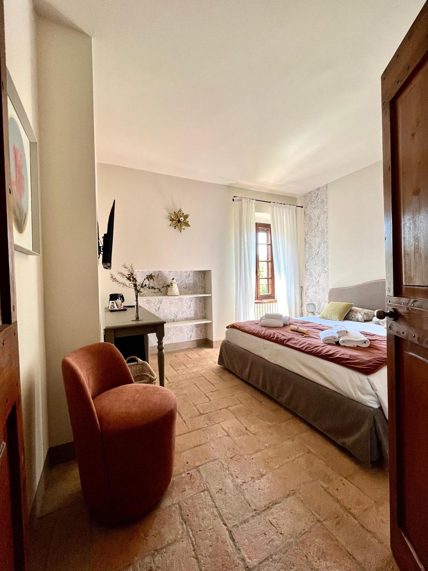 Le Mansarine Charme B&B Castellaro  Exteriör bild